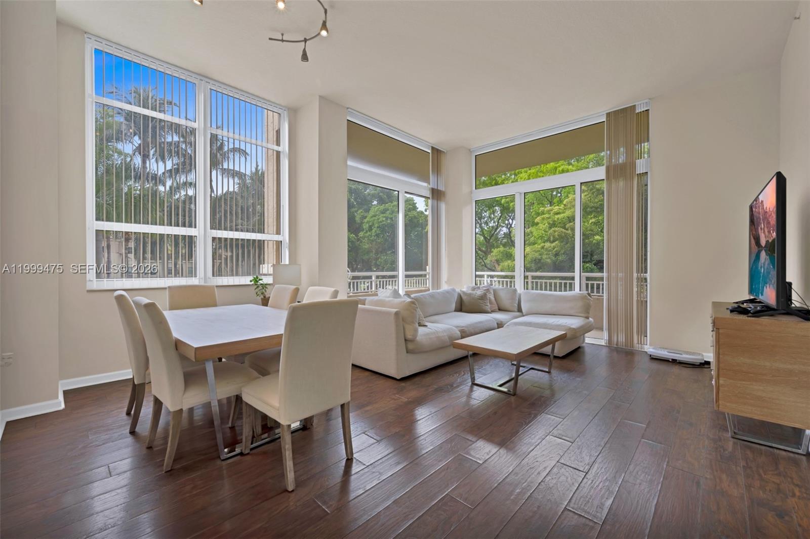 19501 W Country Club Drive 208, Aventura, FL 33180, Aventura