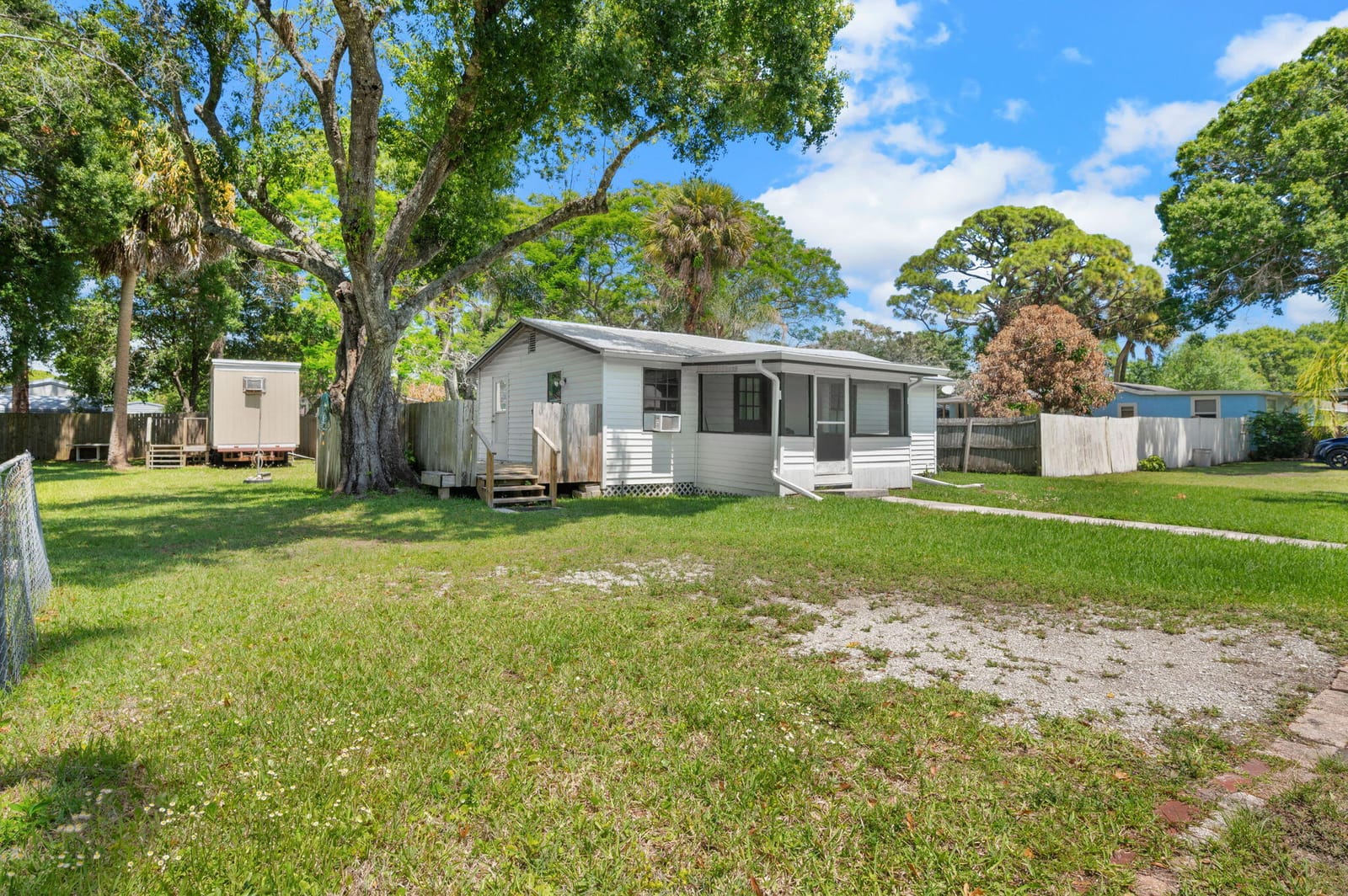 390 Baysinger Avenue — photo 2