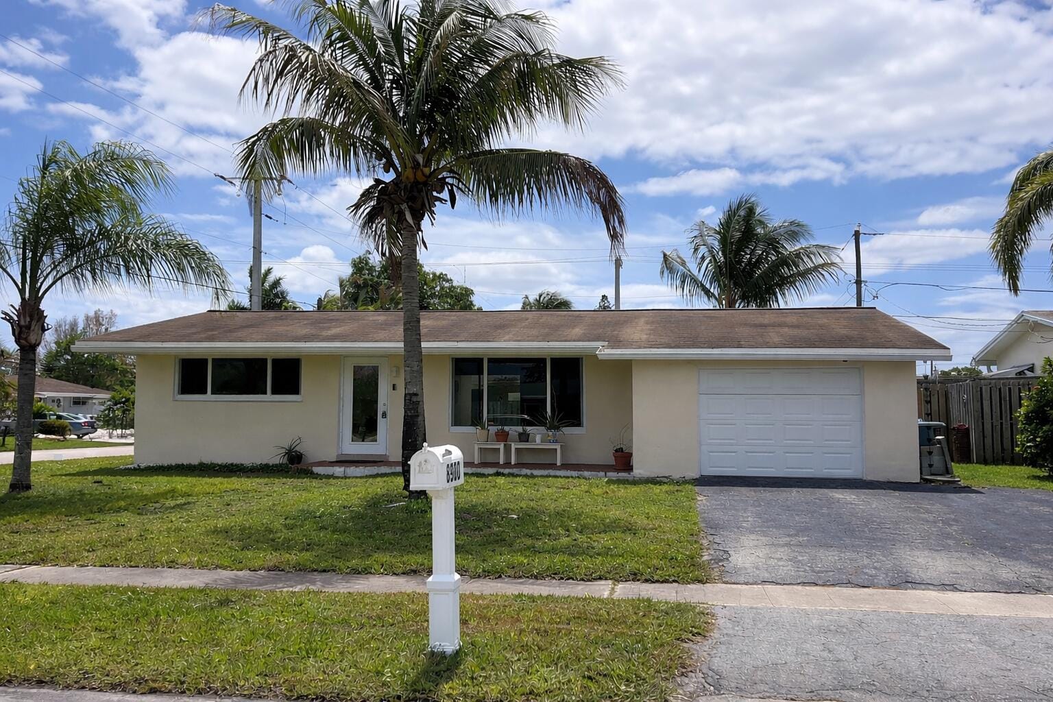 8900 NW 26th Street, Sunrise, FL 33322
