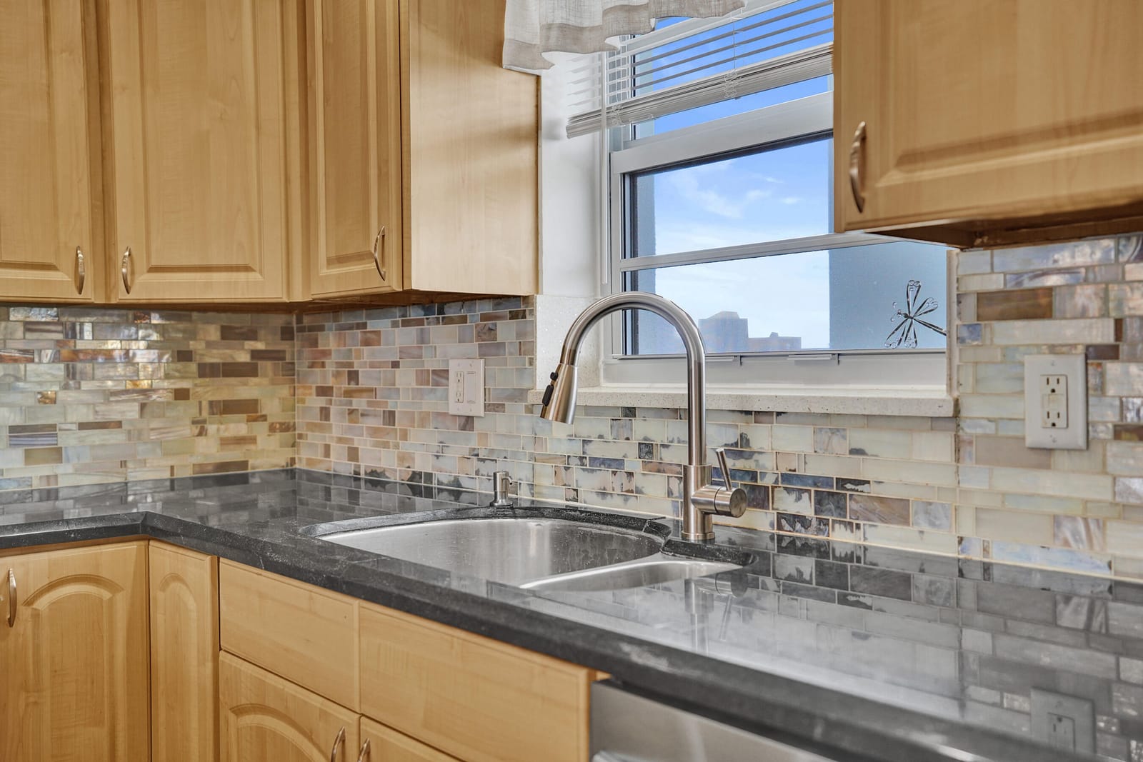3051 NE 48th Street 702 — photo 11