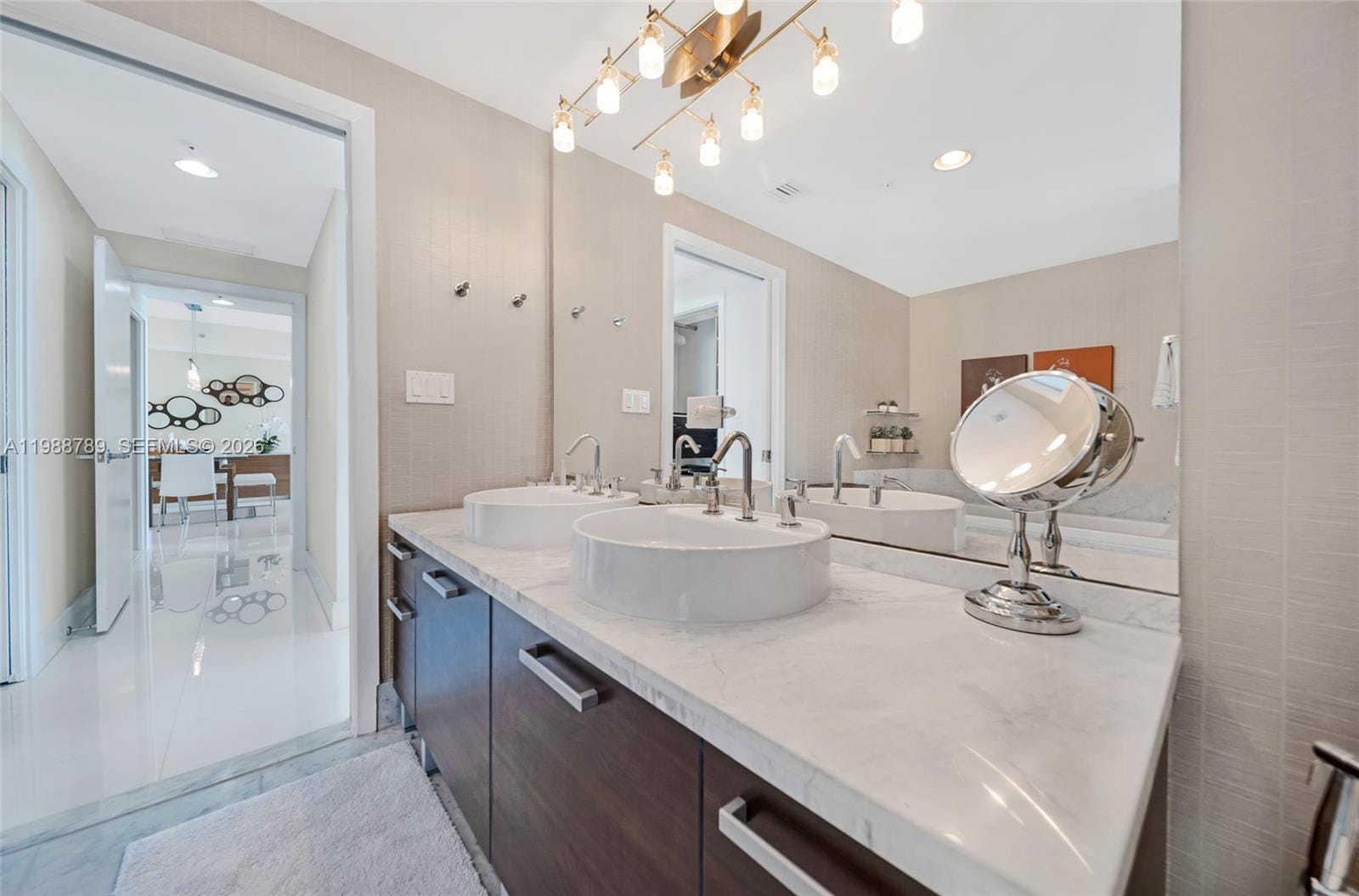 253 NE 2nd Street 1109, Miami, FL 33132 photo 24