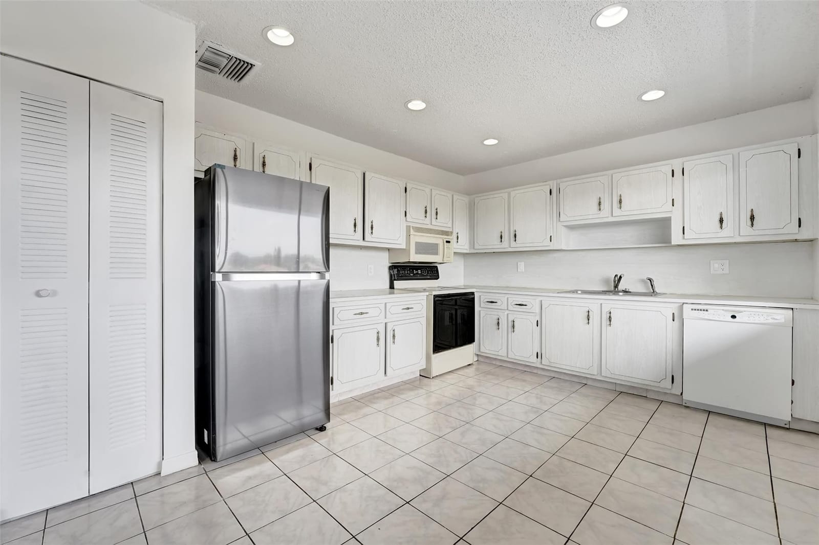6289 Lear Drive 403, Lake Worth, FL 33462 photo 6