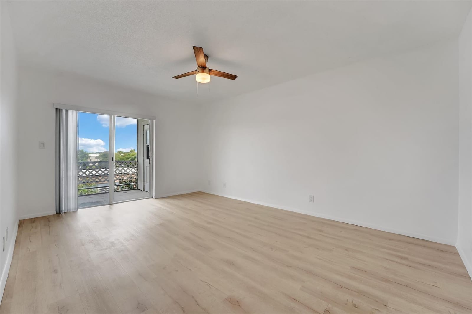 6289 Lear Drive 403, Lake Worth, FL 33462 photo 9