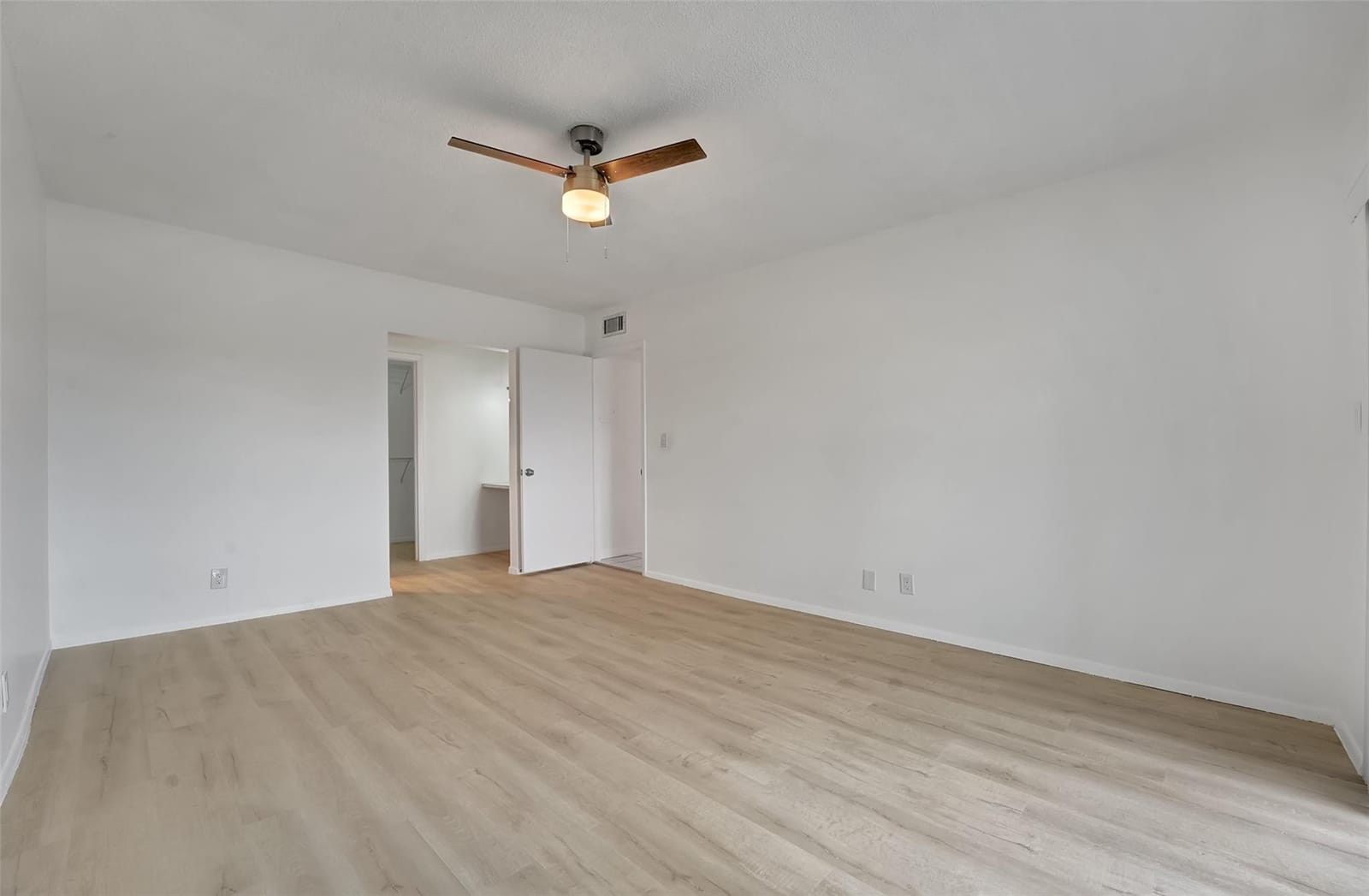 6289 Lear Drive 403, Lake Worth, FL 33462 photo 10