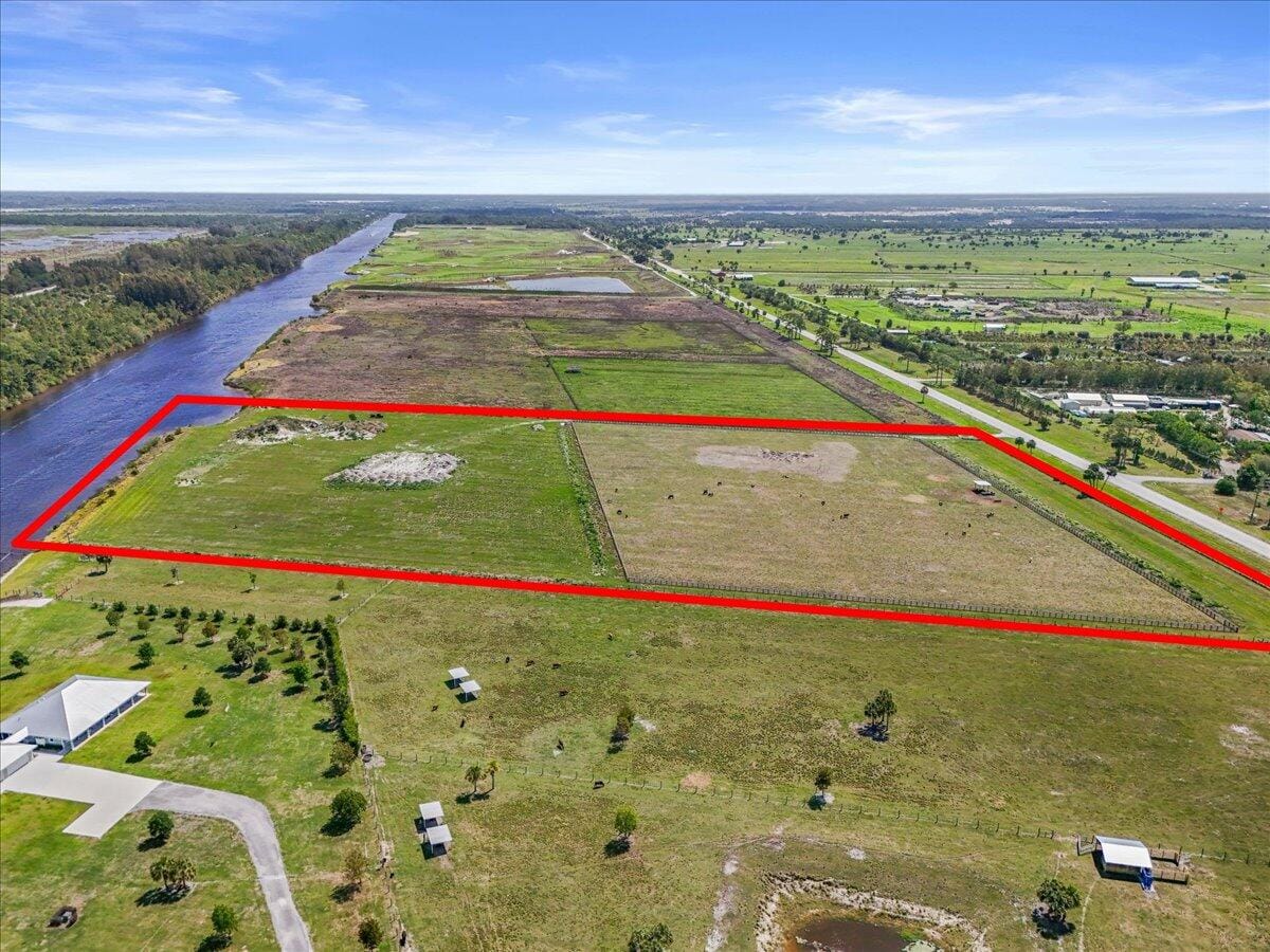 8105 SW Kanner Highway, Indiantown, FL 34956 photo 2