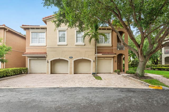 4891 Bonsai Circle 101, Palm Beach Gardens, FL 33418