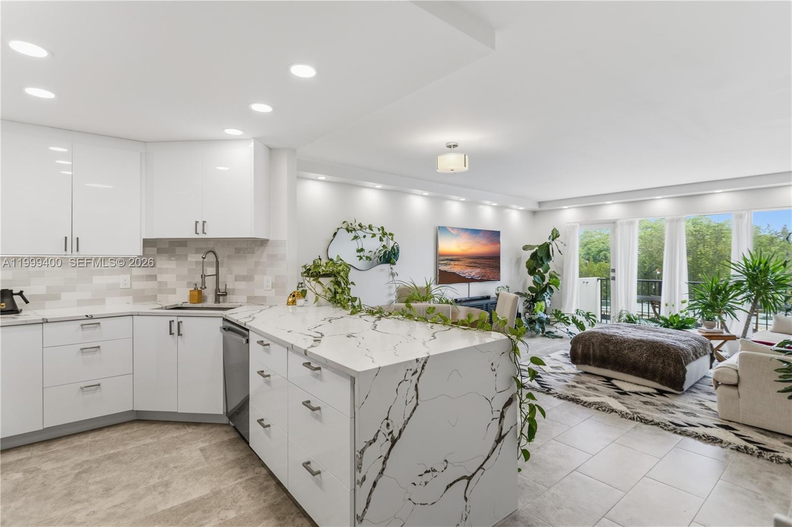 340 Sunset Drive 407, Fort Lauderdale, FL 33301 photo 2