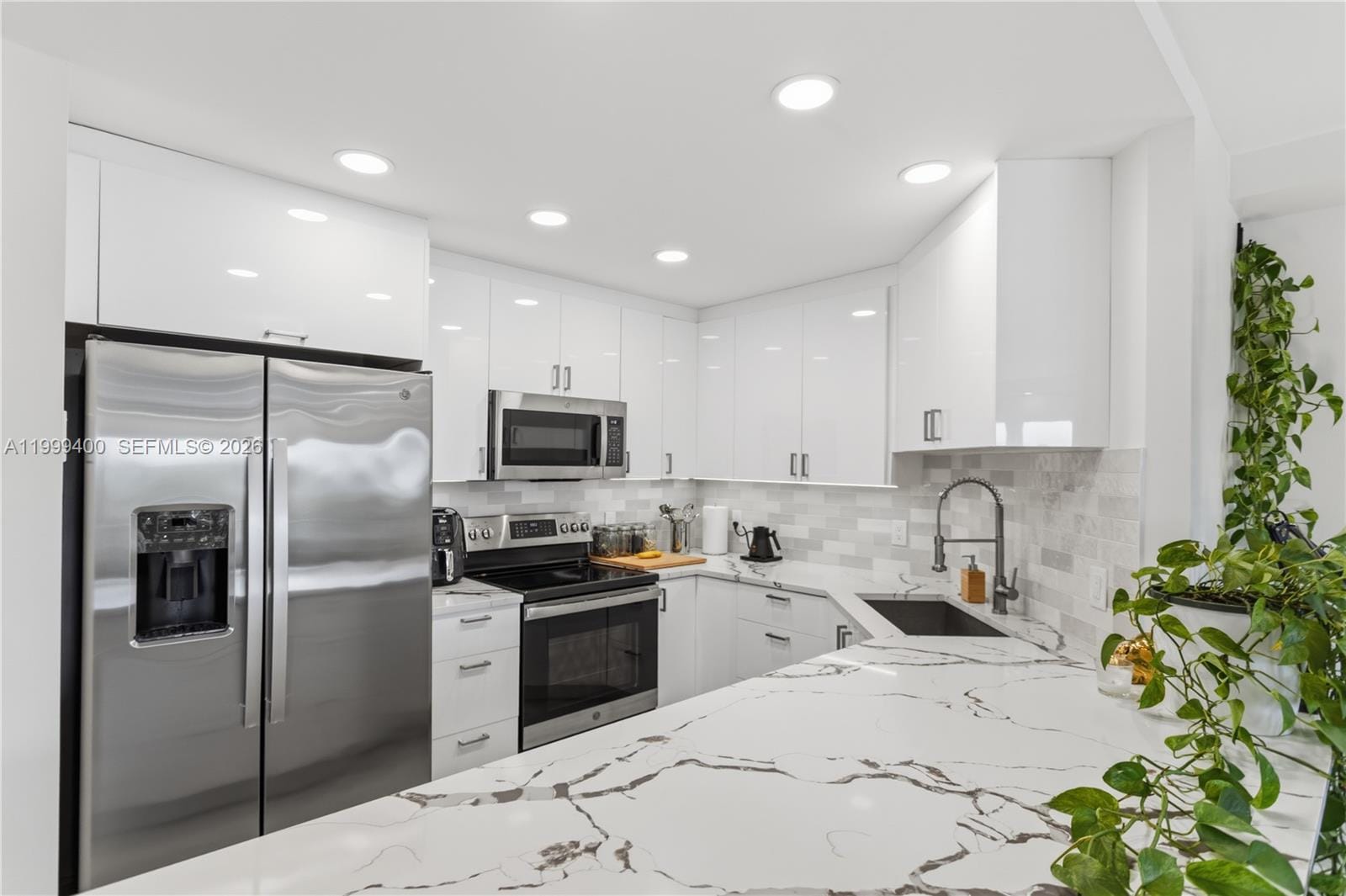 340 Sunset Drive 407, Fort Lauderdale, FL 33301 photo 13