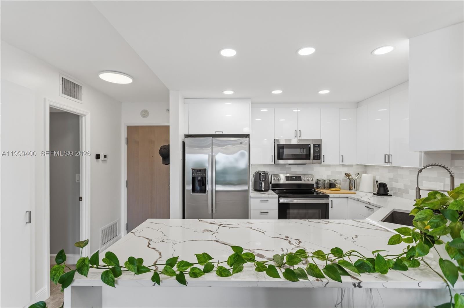 340 Sunset Drive 407, Fort Lauderdale, FL 33301 photo 4