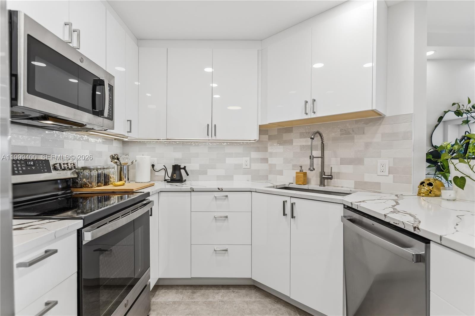340 Sunset Drive 407, Fort Lauderdale, FL 33301 photo 6