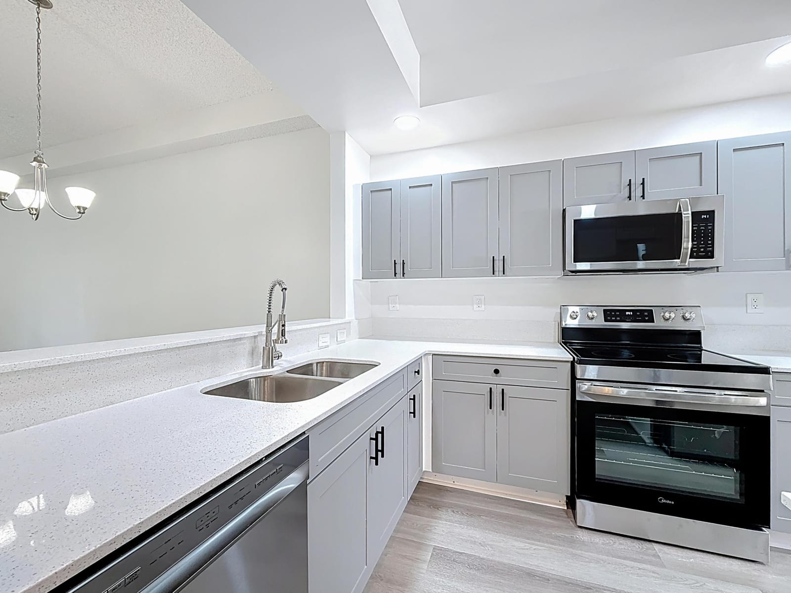 3180 N Haverhill Road 102 — photo 3