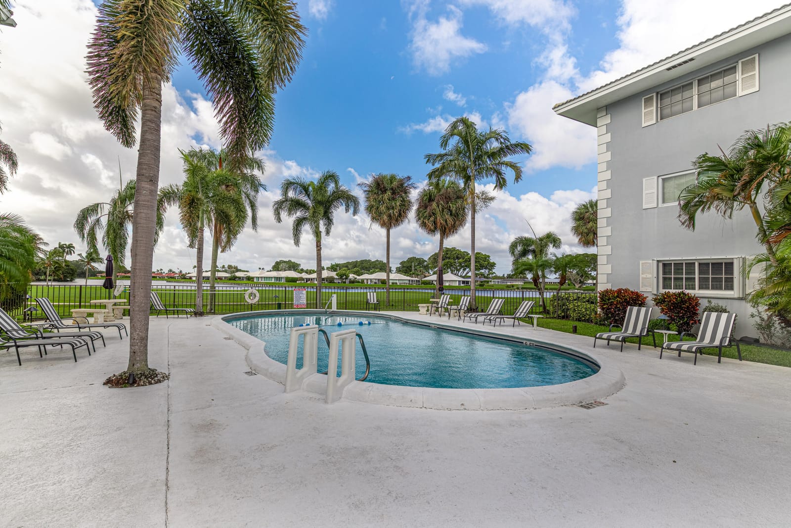 169 Atlantis Boulevard 205, Atlantis, FL 33462 photo 27
