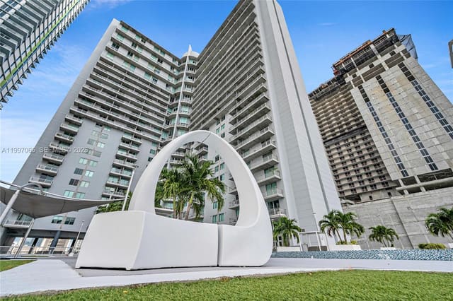690 SW 1st Court 1709, sold in Neo Vertika Condo, Miami, FL