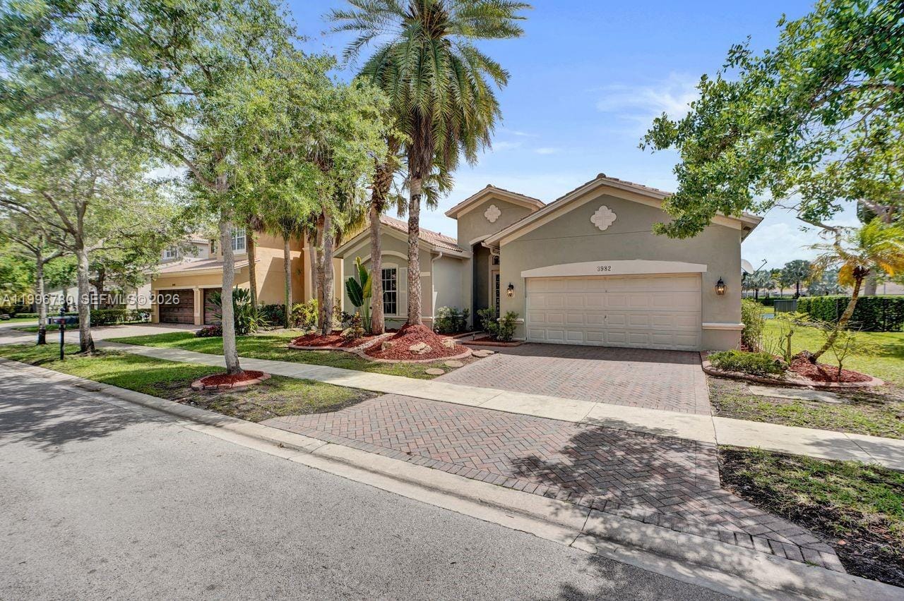 3982 W Whitewater Avenue, Weston, FL 33332