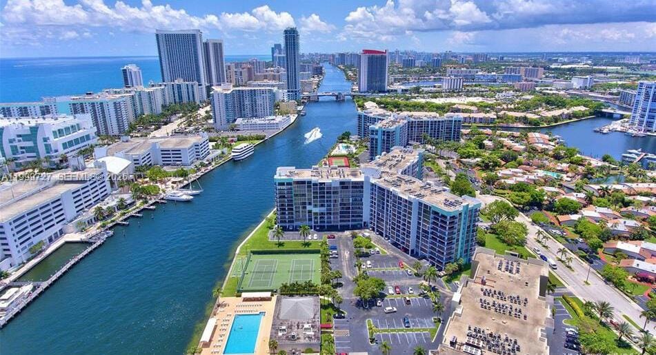 600 Parkview Drive 223, Hallandale Beach, FL 33009 photo 2