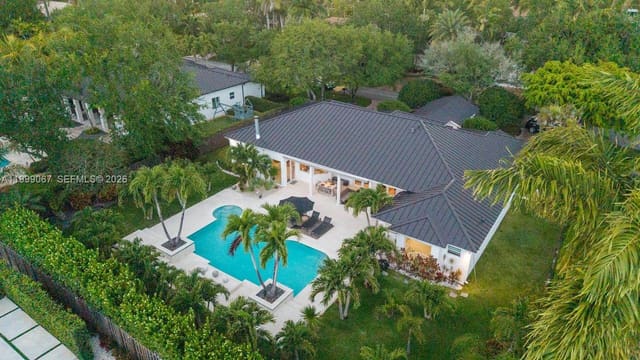 9532 SW 124th Terrace, sold in Oak Ridge Falls, Miami, FL