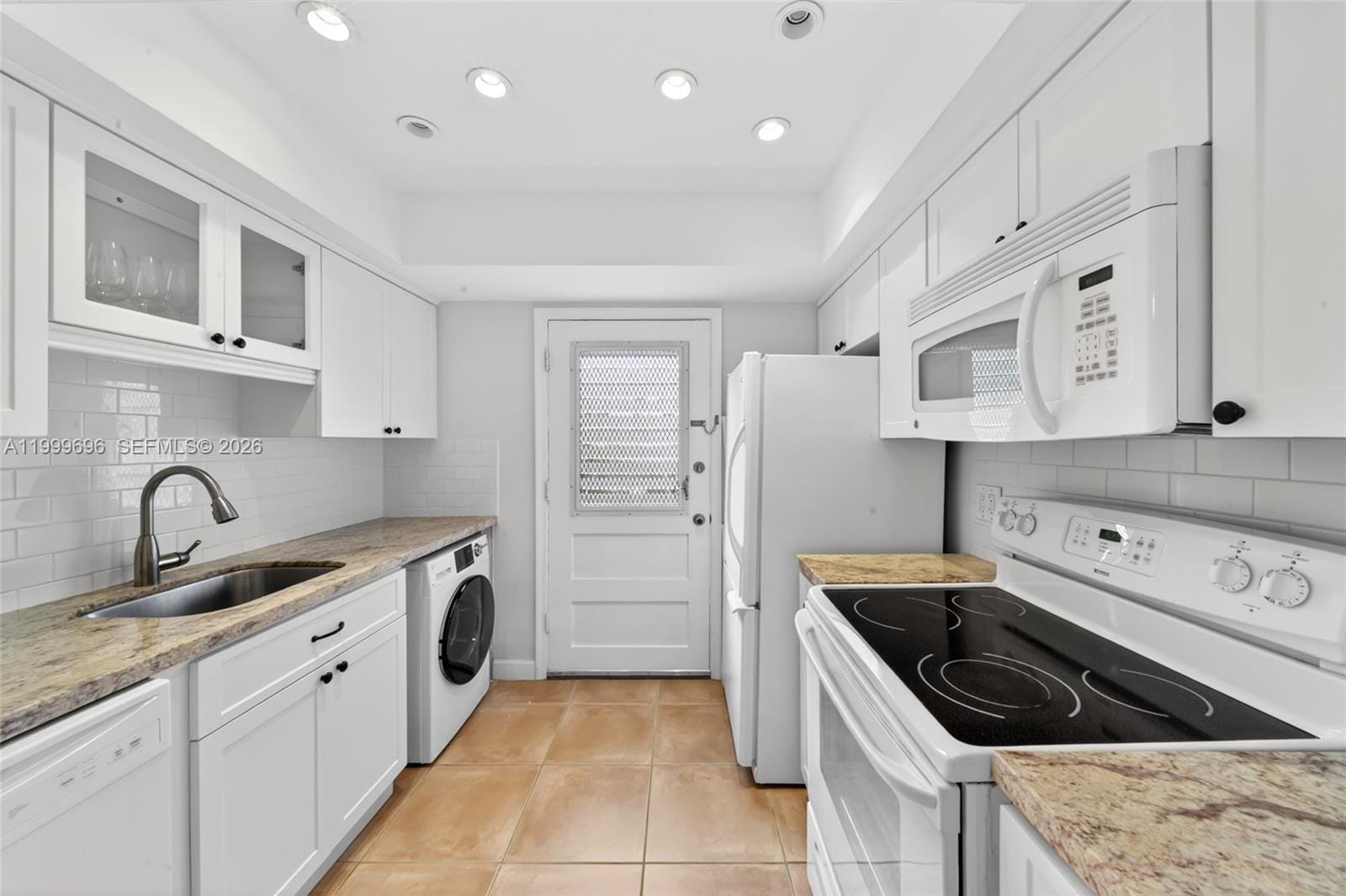 6815 Edgewater Drive 108, Coral Gables, FL 33133 photo 3