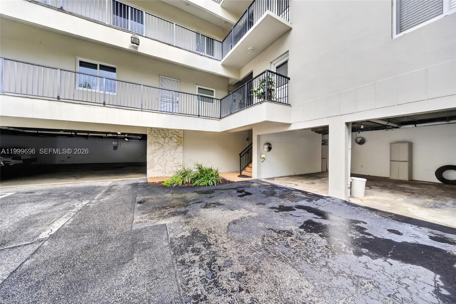 6815 Edgewater Drive 108, Coral Gables, FL 33133 photo 25