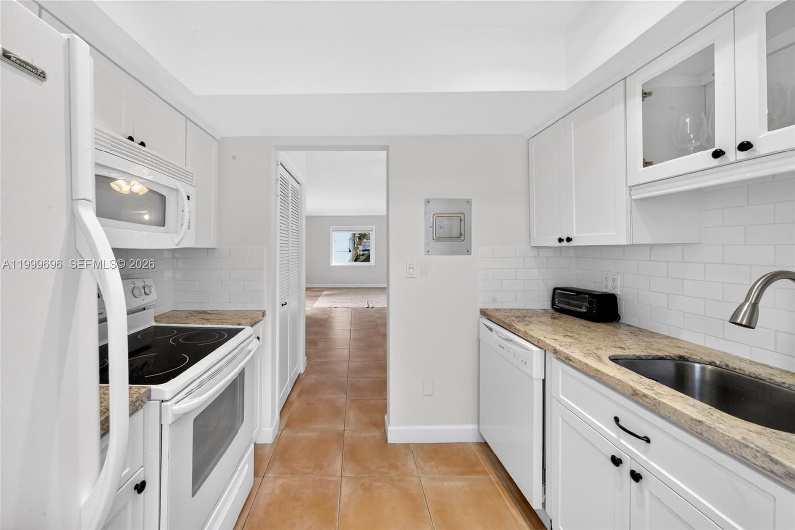 6815 Edgewater Drive 108, Coral Gables, FL 33133 photo 9