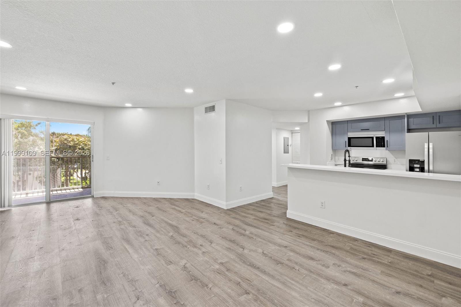 470 S Park Road 7-307 — photo 10