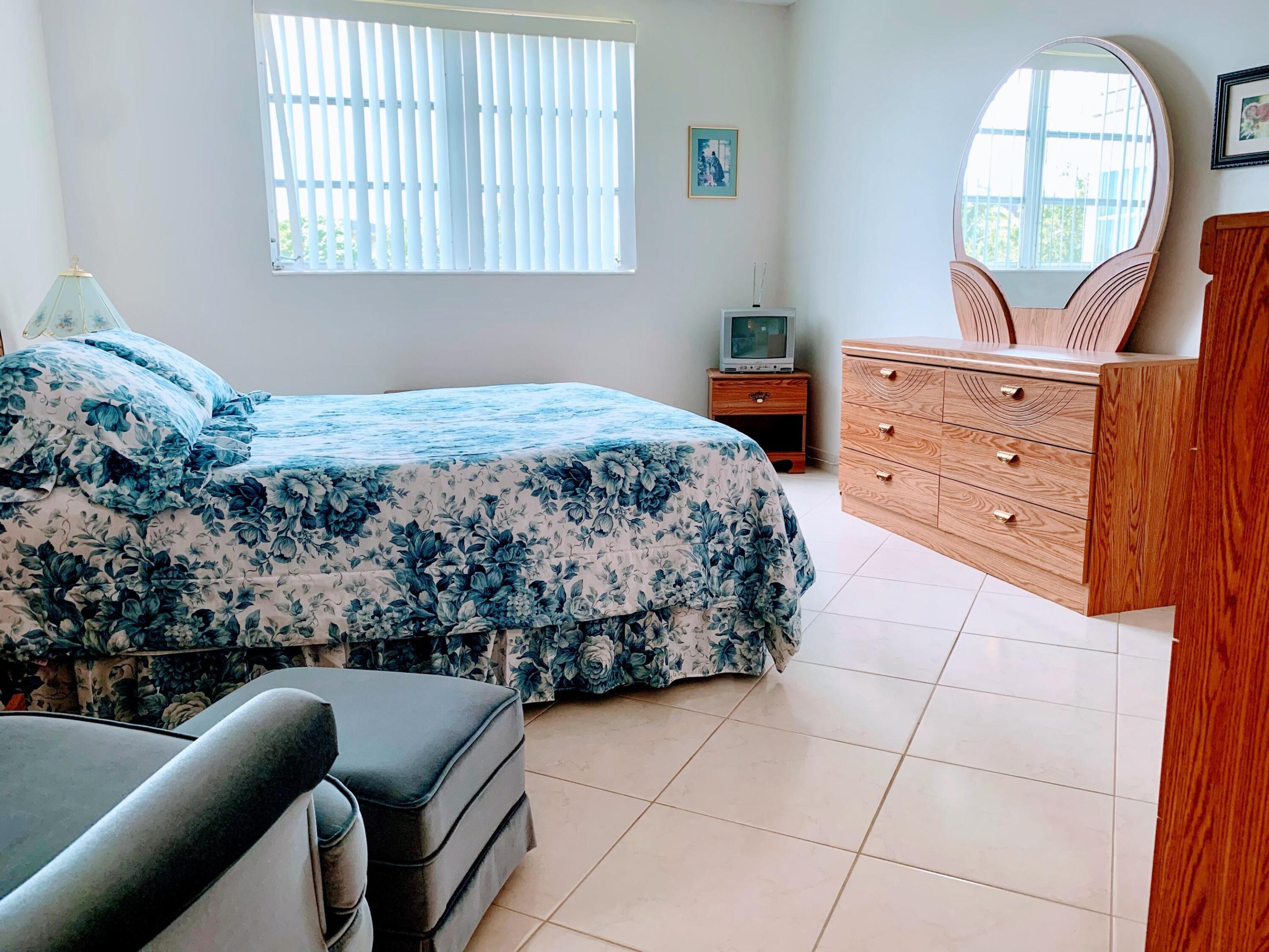 2800 NW 47th Terrace 304, Lauderdale Lakes, FL 33313, Lauderdale Lakes