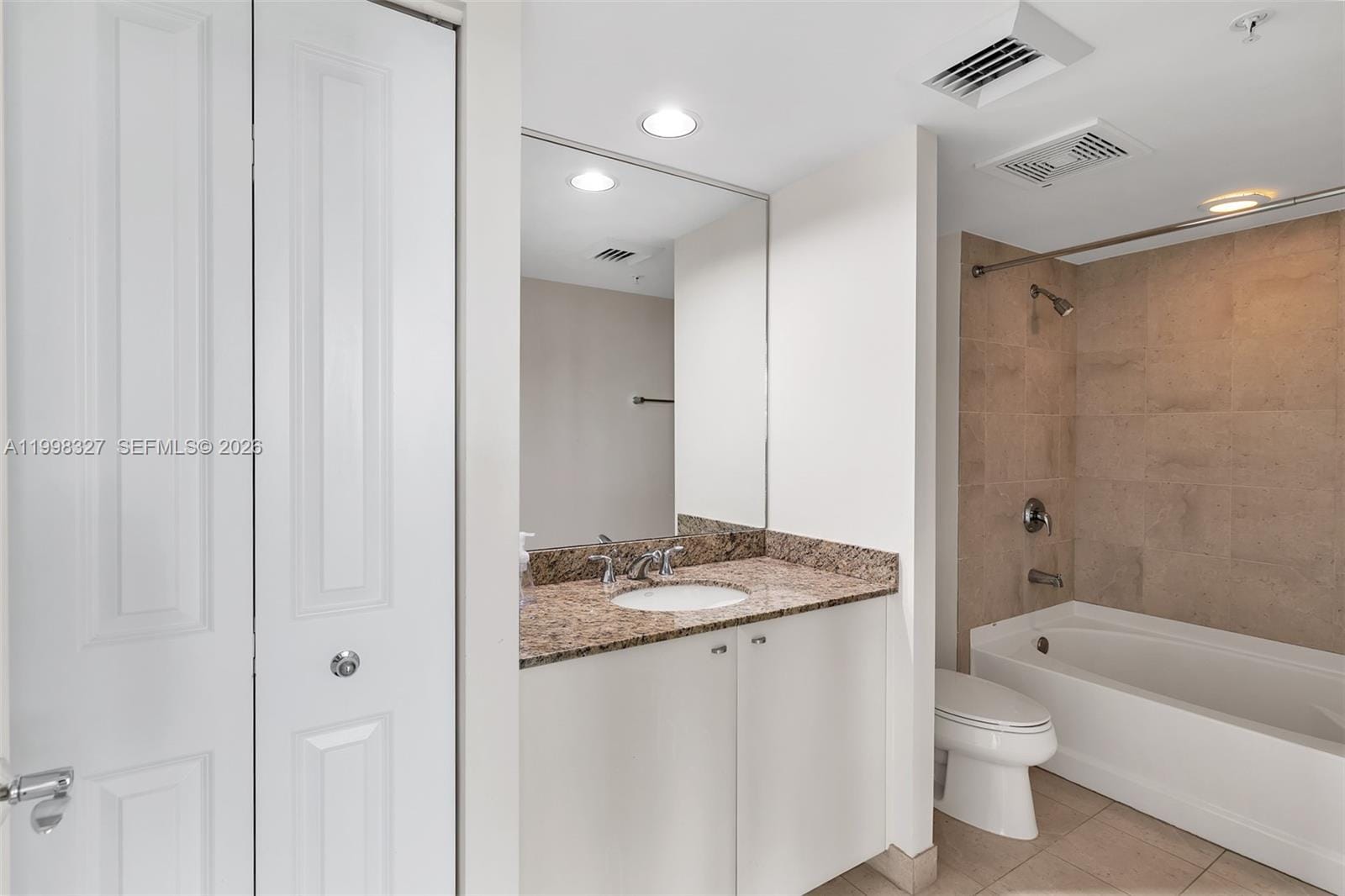 610 W Las Olas Boulevard 1121N — photo 11