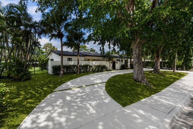 1601 Seabreeze Boulevard, sold in Harbor Beach, Fort Lauderdale, FL