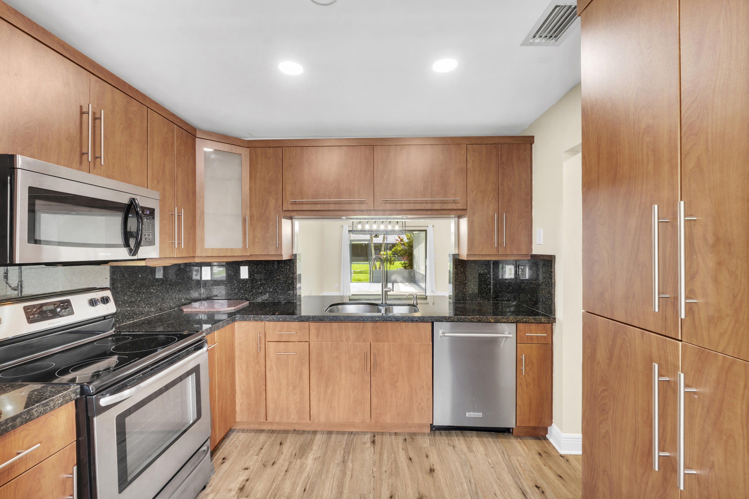 10723 NW 10th Street, Pembroke Pines, FL 33026, Pembroke Pines