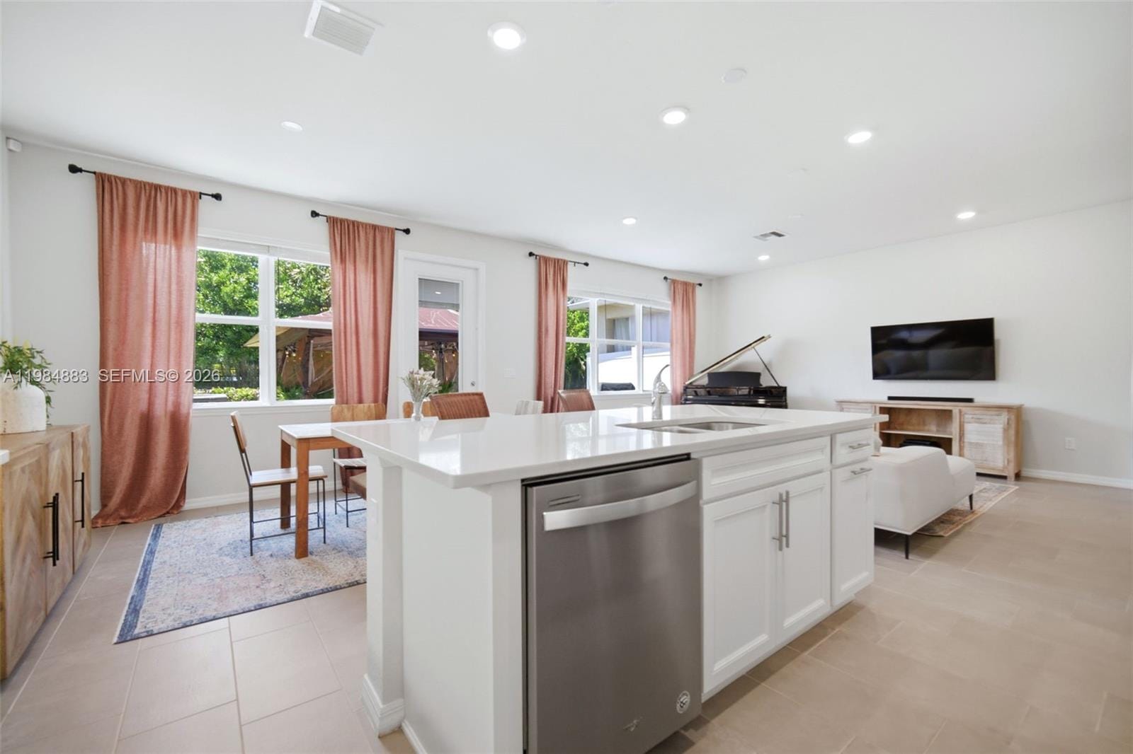 1628 Myrtle Oak Terrace, Hollywood, FL 33021 photo 6