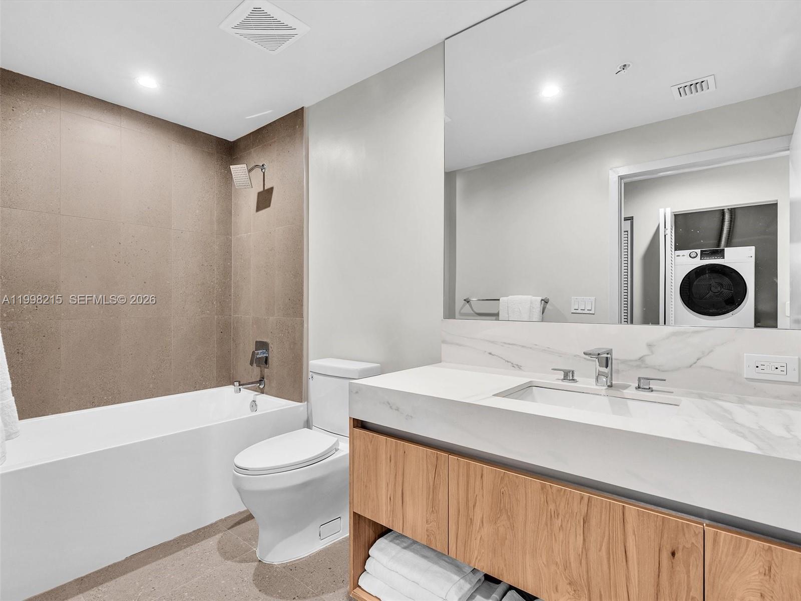 11 NE 6th Street 2214, Miami, FL 33132 photo 14
