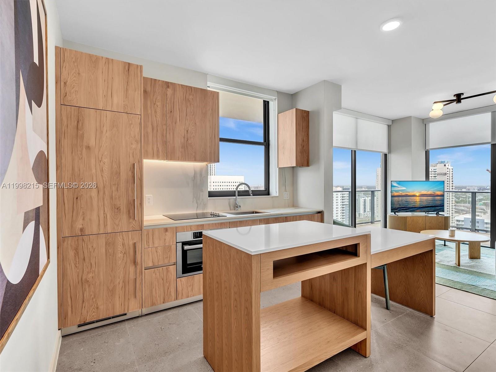 11 NE 6th Street 2214, Miami, FL 33132 photo 3