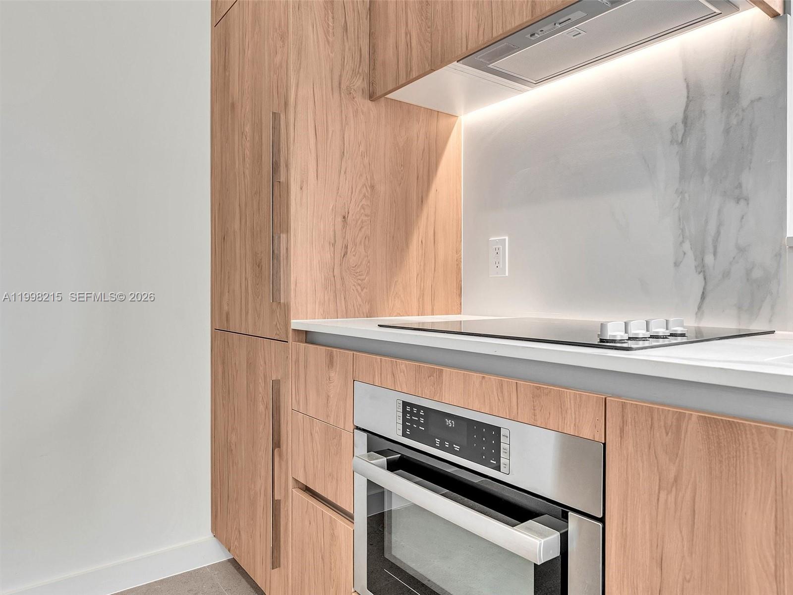 11 NE 6th Street 2214, Miami, FL 33132 photo 5