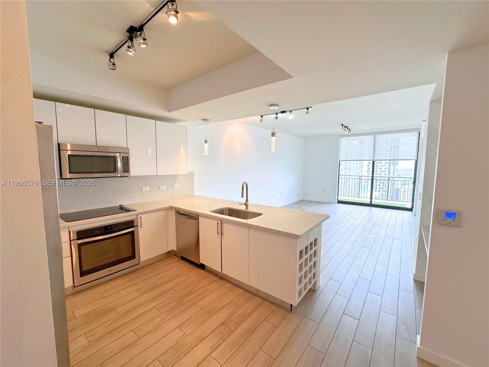 999 SW 1st Avenue 2109 — photo 3