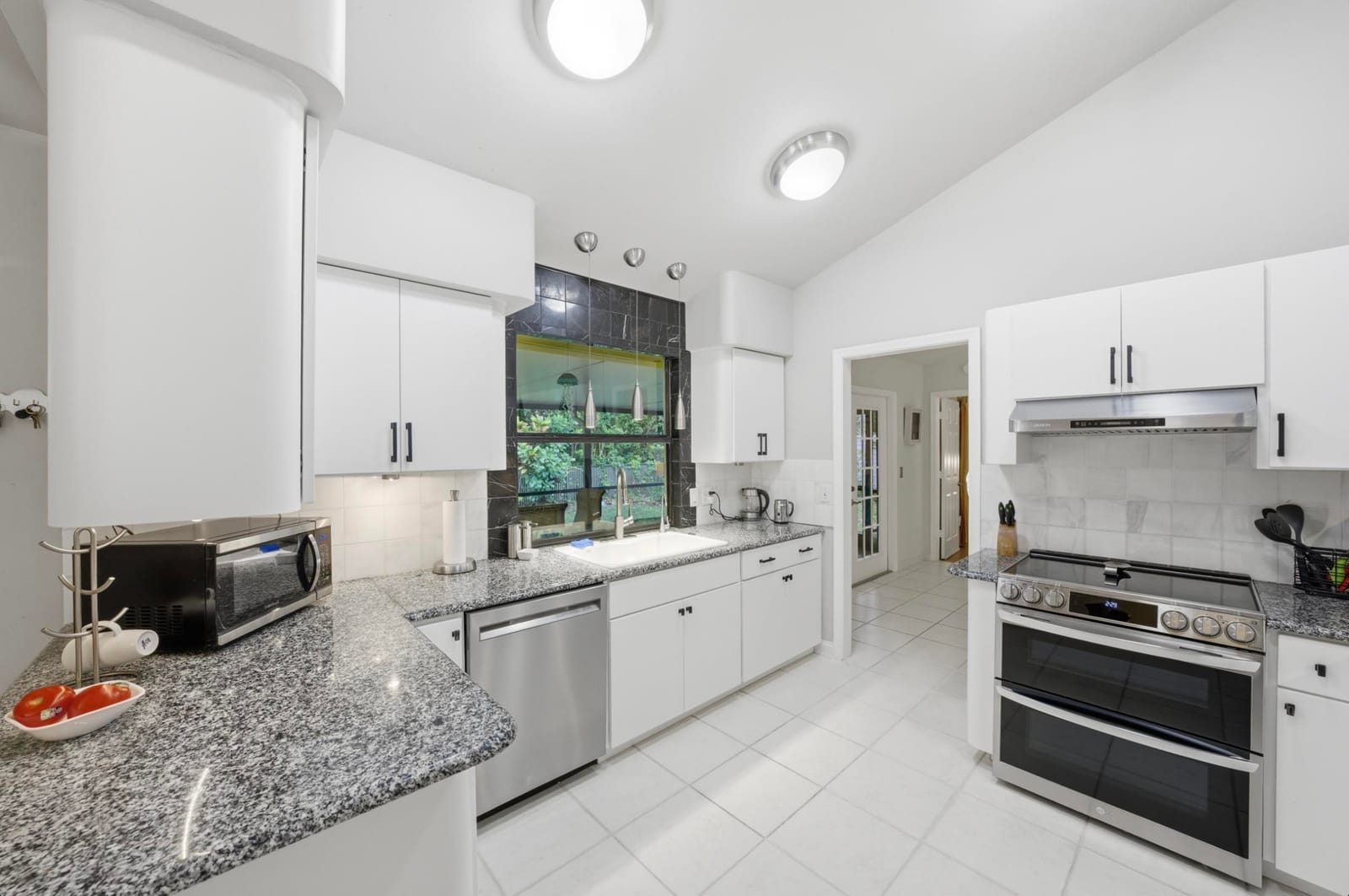 18546 Lake Bend Drive, Jupiter, FL 33458 photo 11