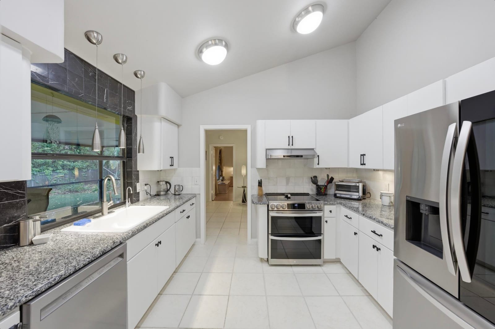 18546 Lake Bend Drive, Jupiter, FL 33458 photo 13