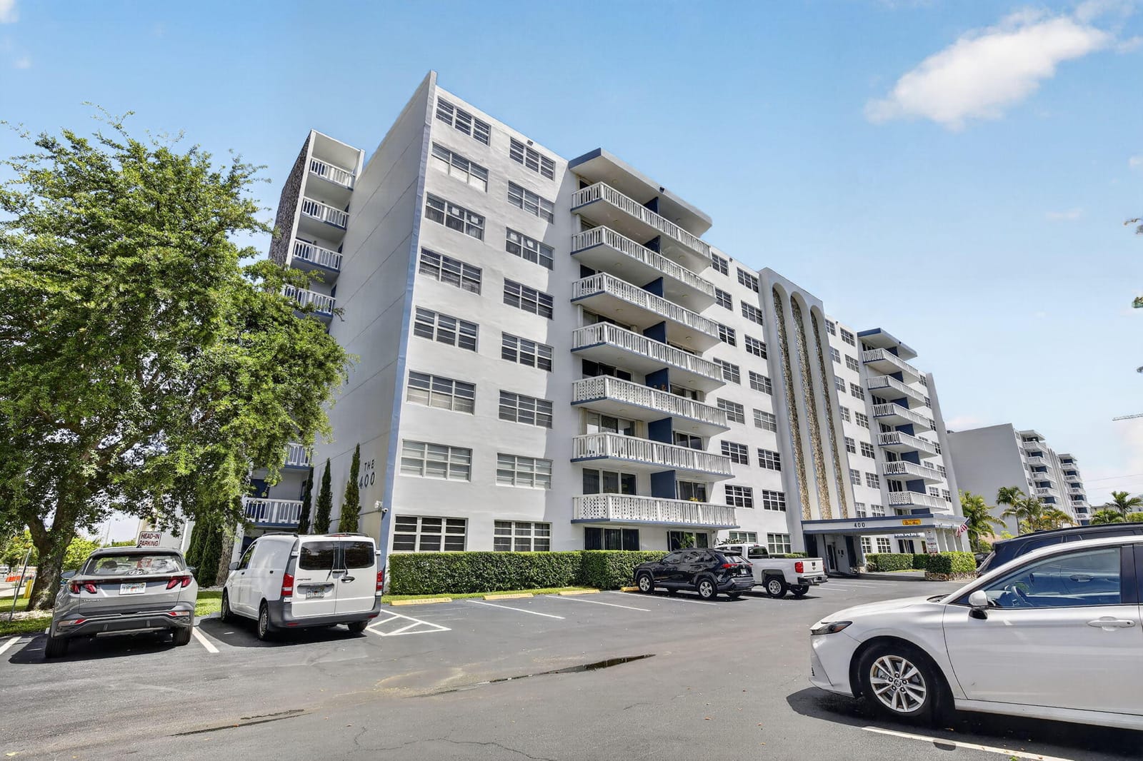 400 NE 12th Avenue 405 — photo 3