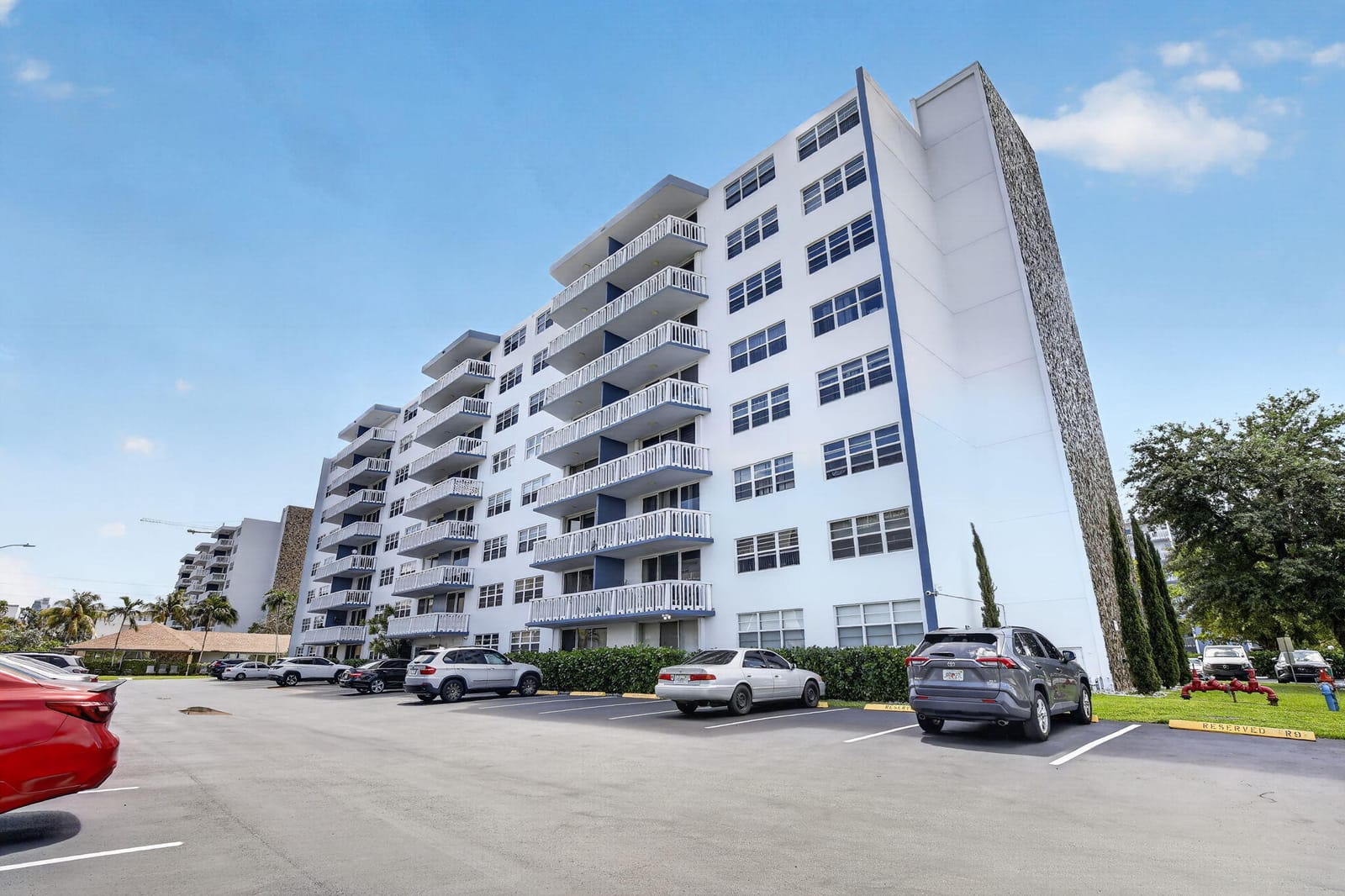 400 NE 12th Avenue 405, Hallandale Beach, FL 33009 photo 21