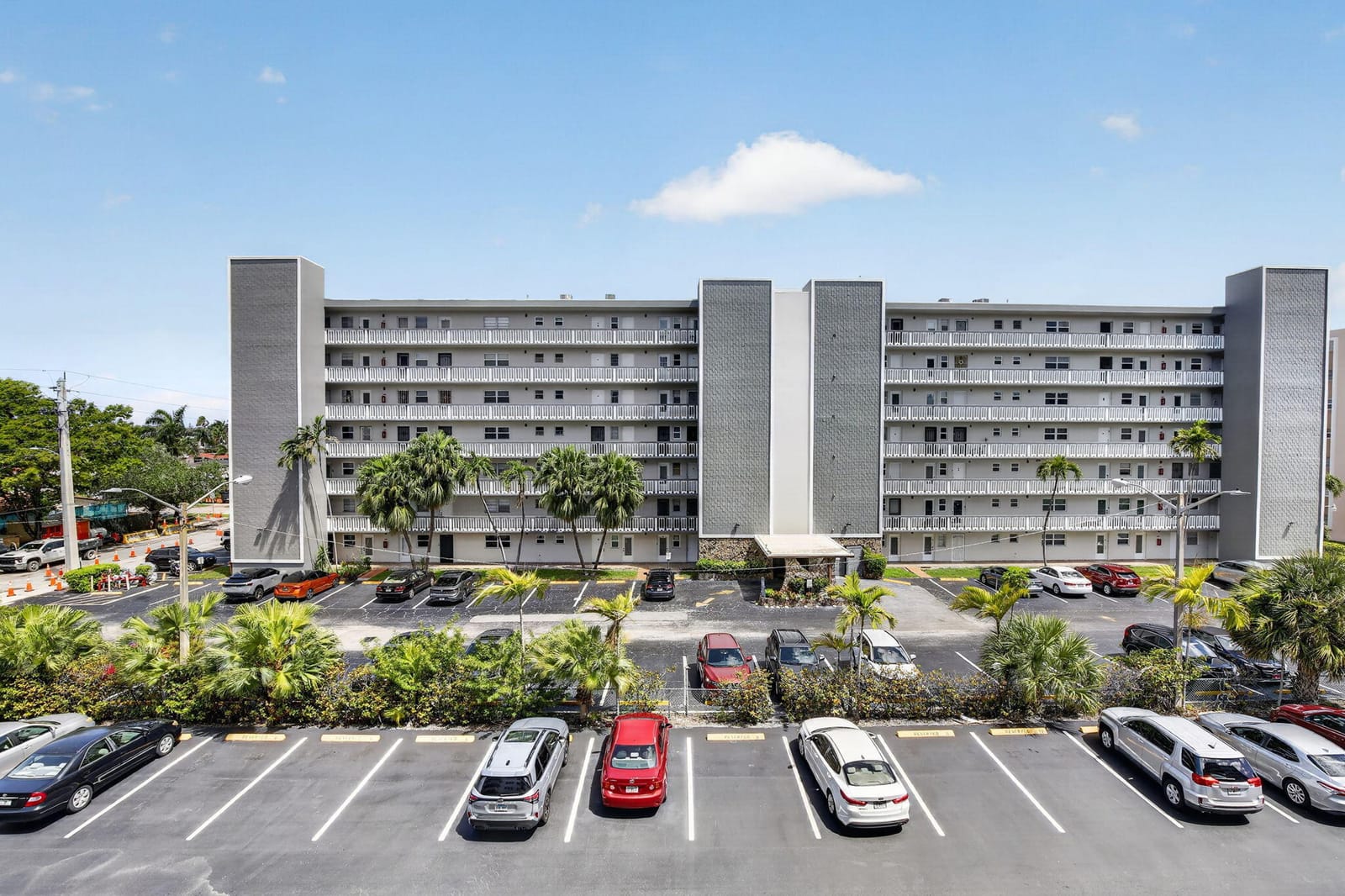 400 NE 12th Avenue 405, Hallandale Beach, FL 33009 photo 22