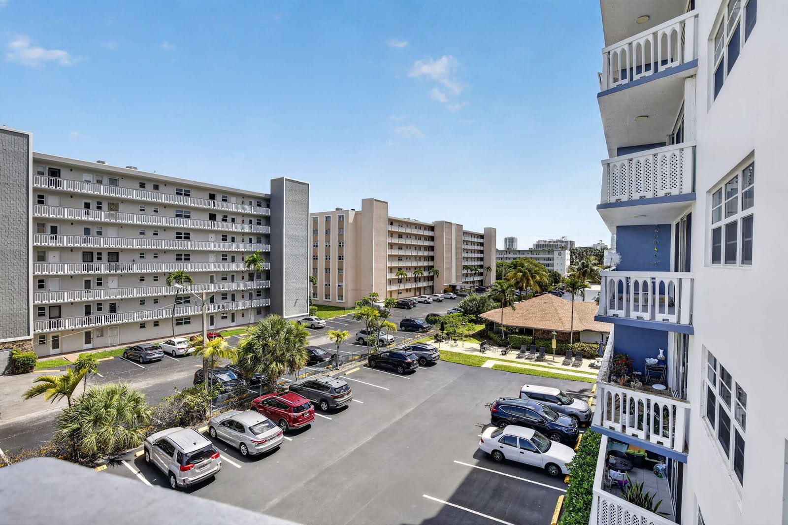 400 NE 12th Avenue 405, Hallandale Beach, FL 33009 photo 23