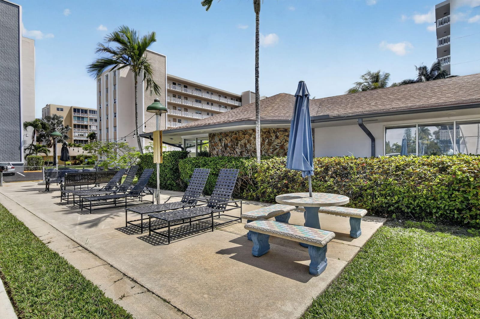 400 NE 12th Avenue 405, Hallandale Beach, FL 33009 photo 25