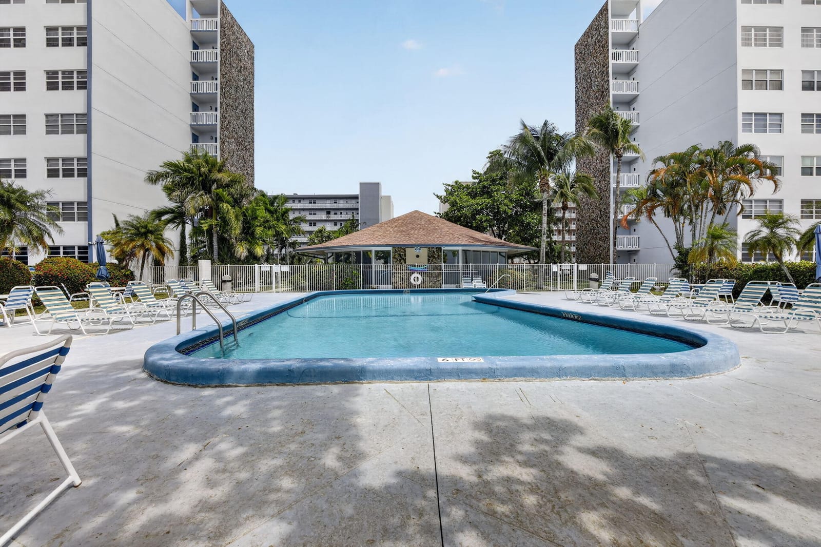 400 NE 12th Avenue 405, Hallandale Beach, FL 33009 photo 26
