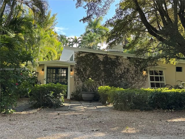 4134 Ventura Avenue, sold in Utopia, Miami, FL