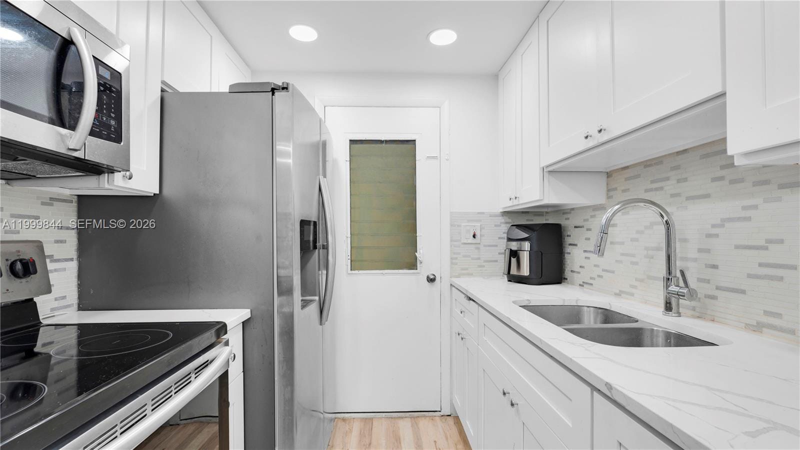 16900 NE 14th Avenue 204 — photo 11