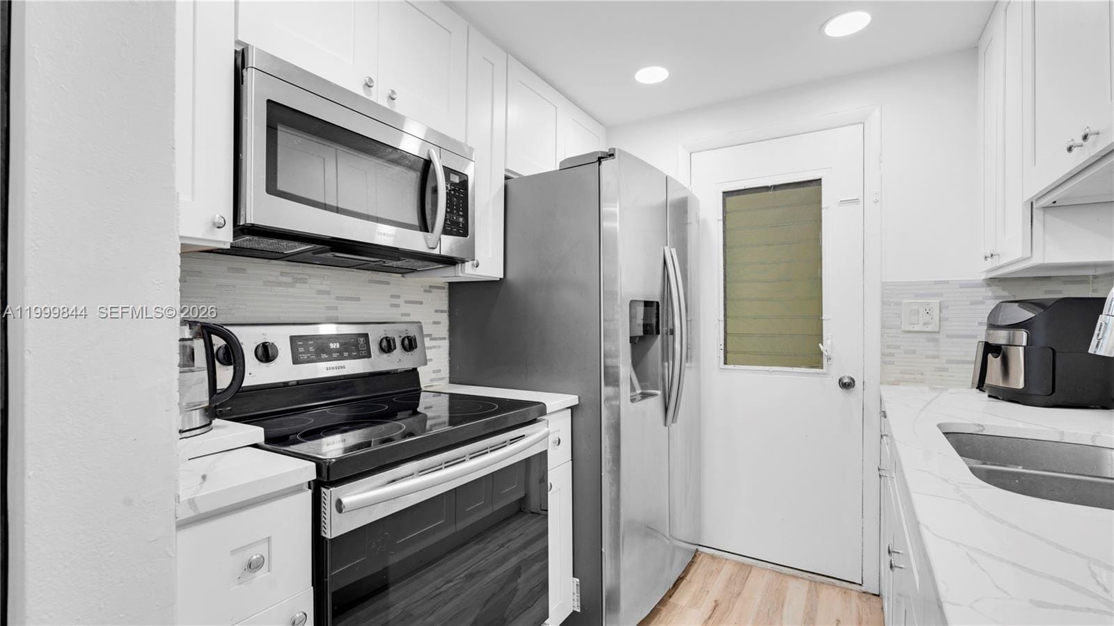 16900 NE 14th Avenue 204 — photo 10