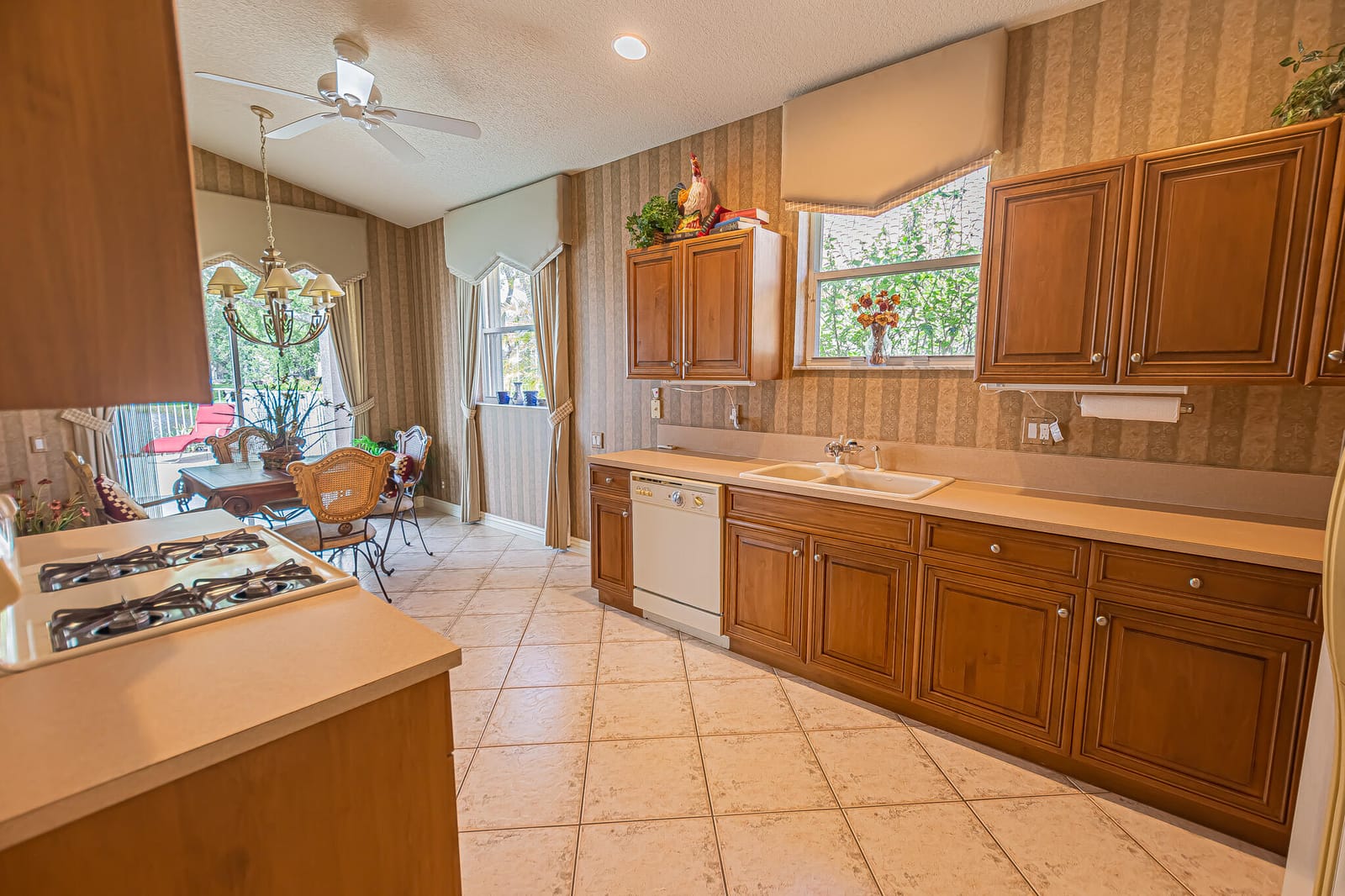 123 NW Lawton Road — photo 7