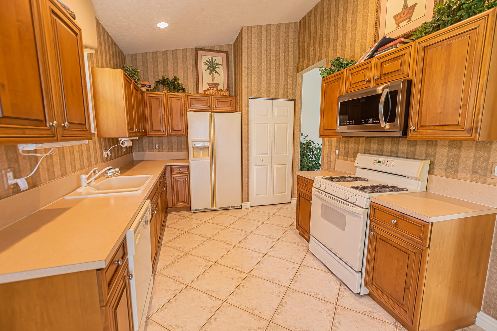 123 NW Lawton Road — photo 8