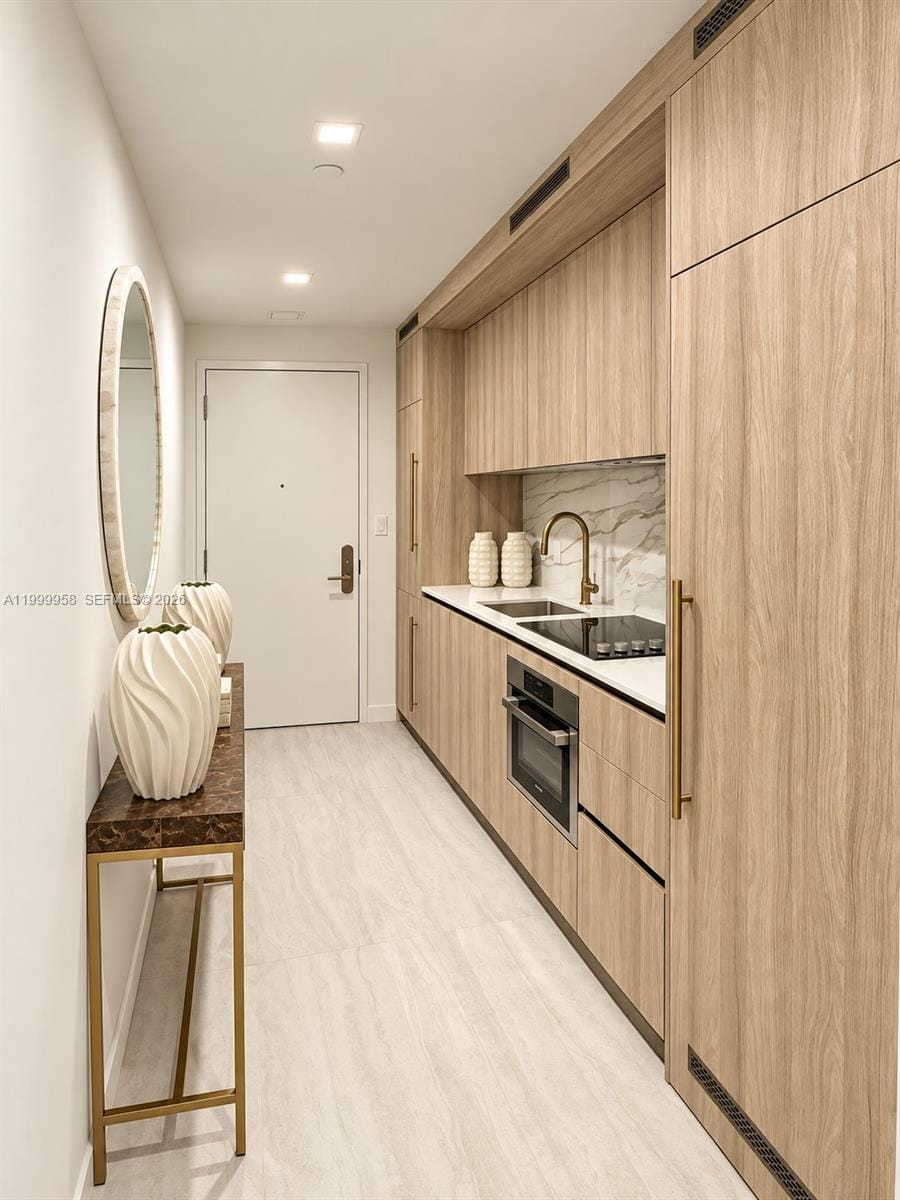 77 SE 5th Street 2905, Miami, FL 33131 photo 2