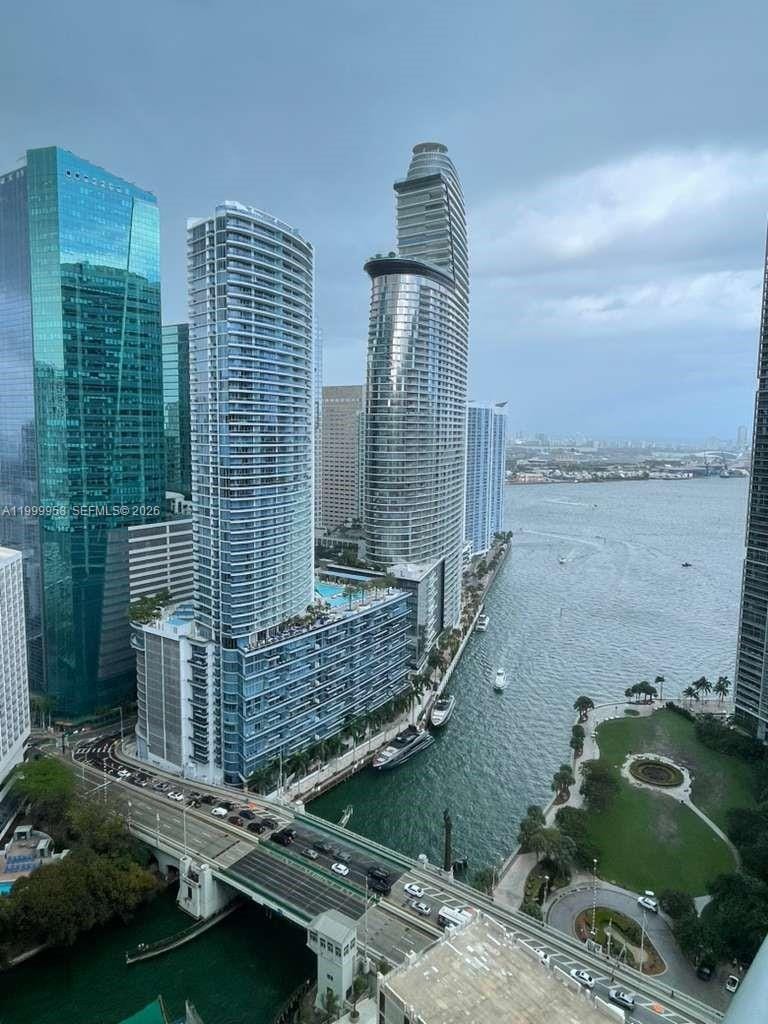 77 SE 5th Street 2905, Miami, FL 33131 photo 12