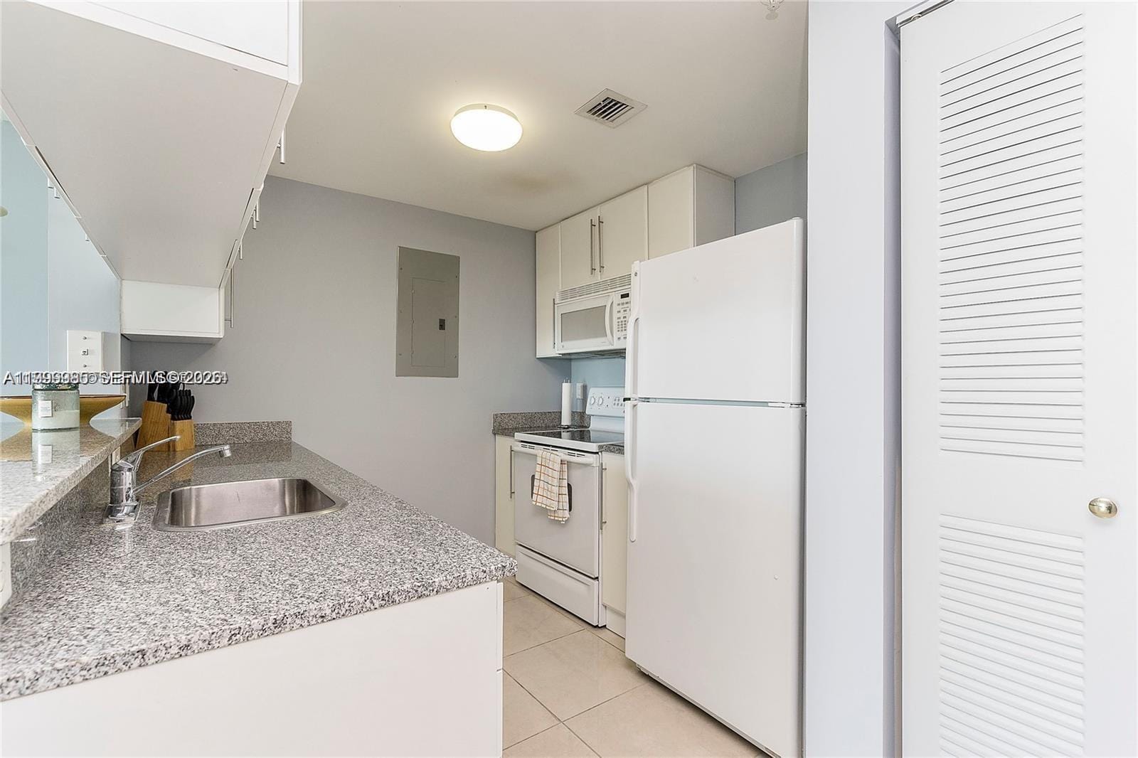 275 NE 18th Street 1103, Miami, FL 33132 photo 3