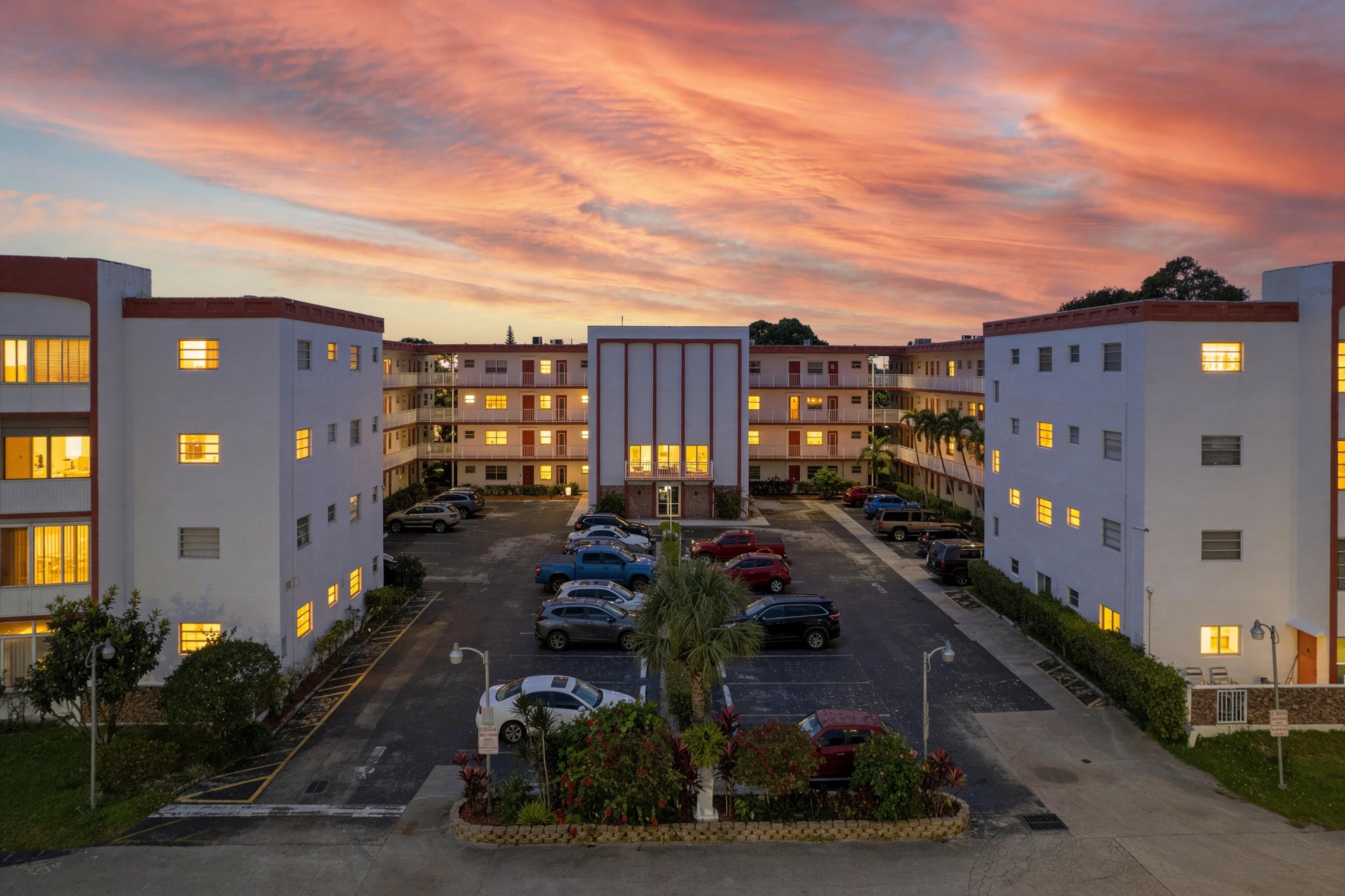 4000 NW 44th Avenue 207, Lauderdale Lakes, FL 33319, Lauderdale Lakes